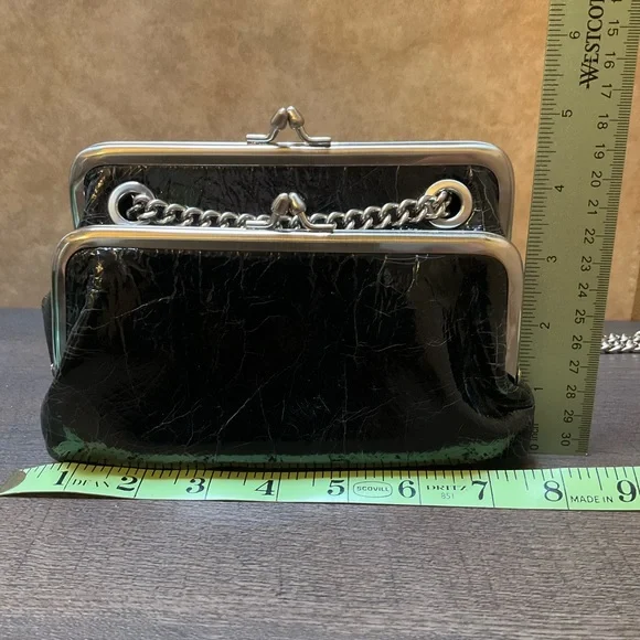 ❌SOLD❌ Sam Edelman Crossbody Black Patent Silver Chain Double Kiss Lock Frame - Picture 6 of 6